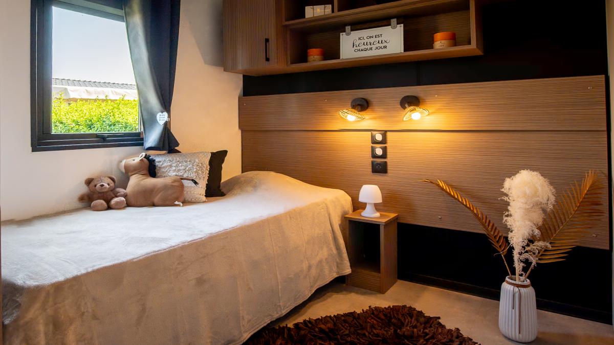 Chambre mobil home camping 5 étoiles Normandie