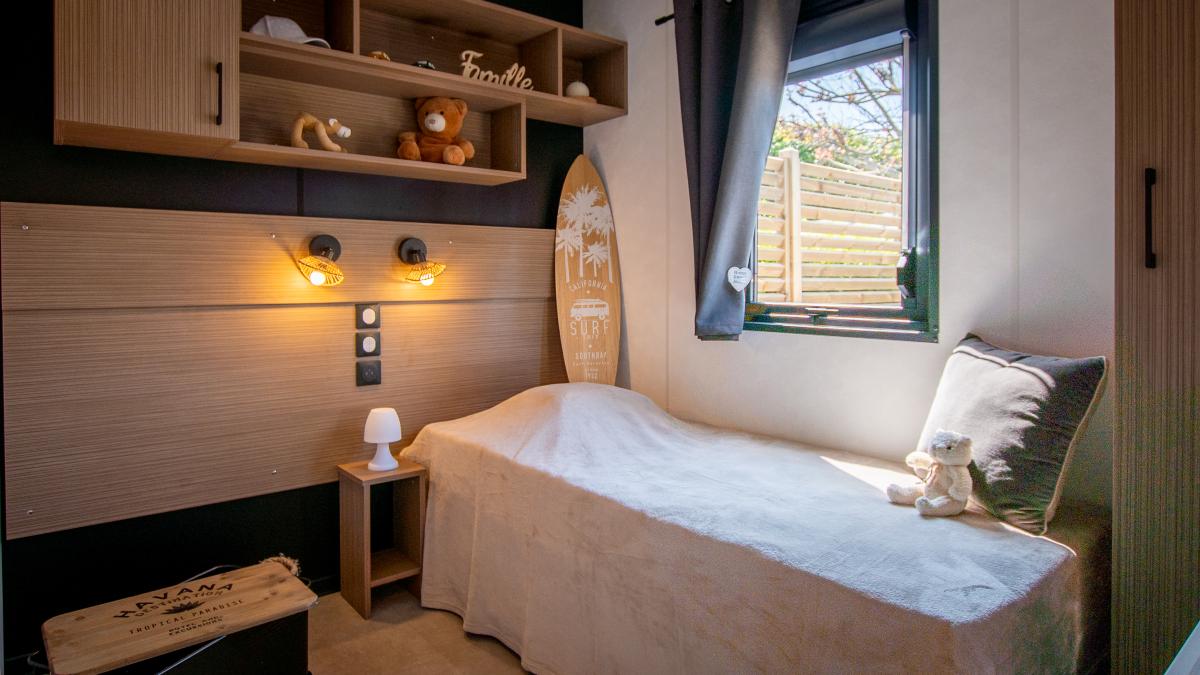 Chambre mobil home camping 5 étoiles Normandie